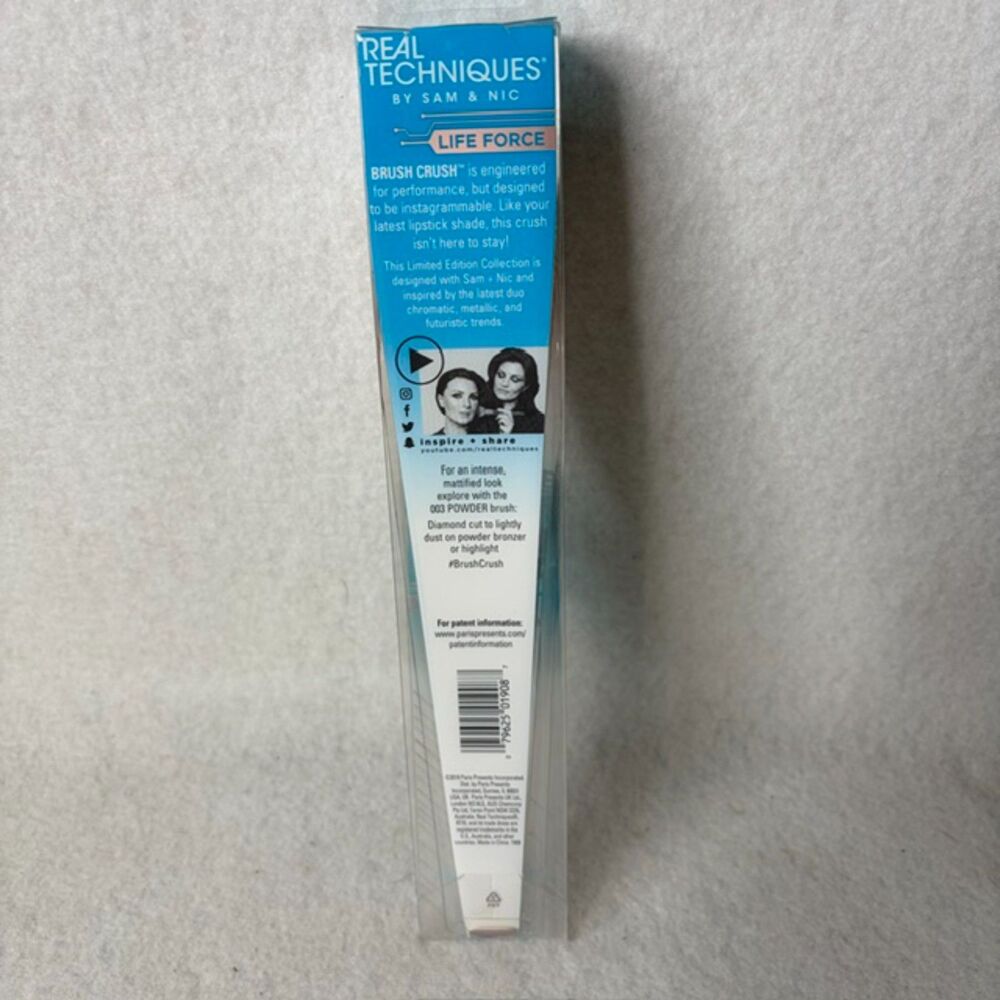Real Techniques Brush Crush Life Force 003 powder brush NIP - Picture 4 of 4